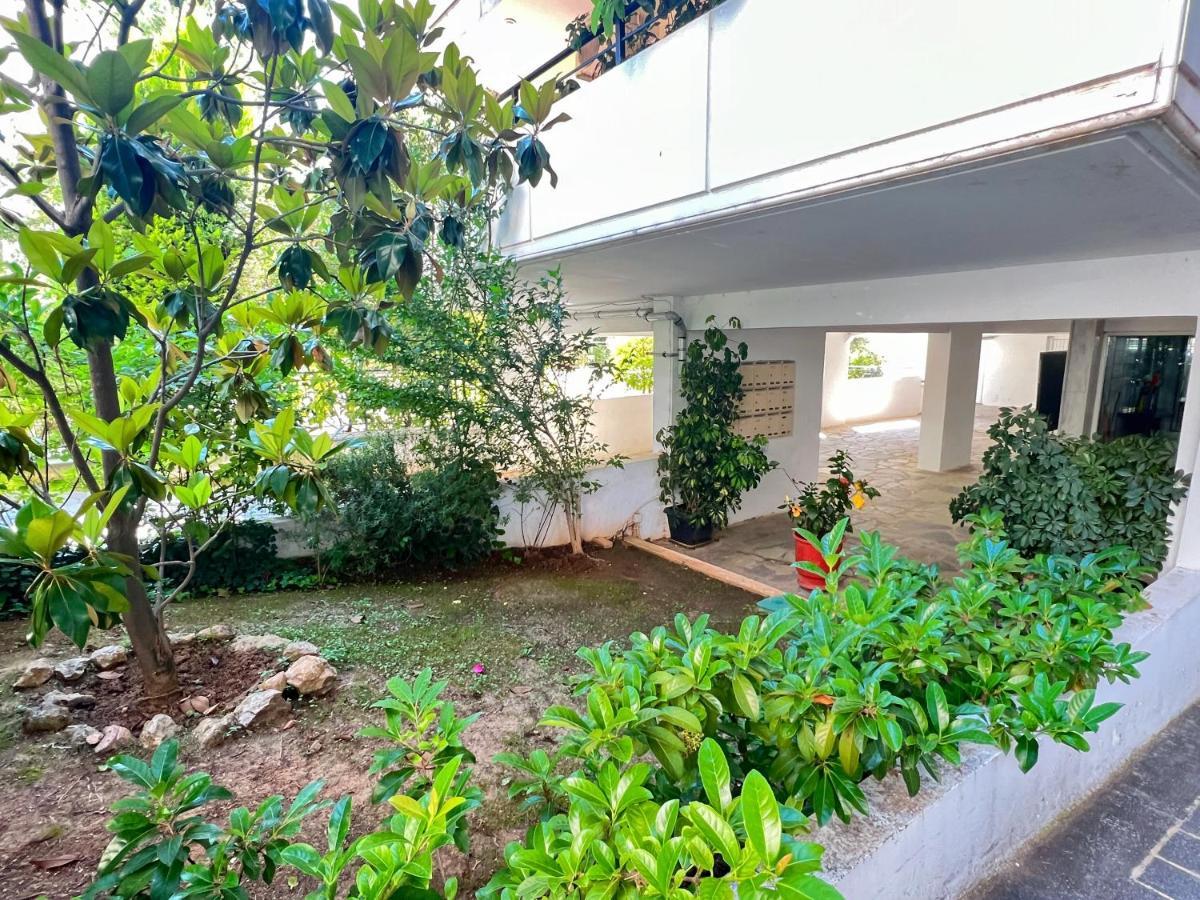 Cozy Fairytal Garden Apartment, Family Friendly, Free Parking, 15 Min To Airport Атина Екстериор снимка