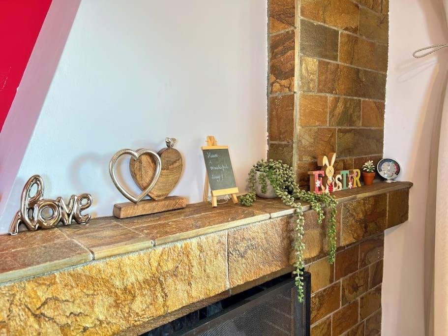 Cozy Fairytal Garden Apartment, Family Friendly, Free Parking, 15 Min To Airport Атина Екстериор снимка