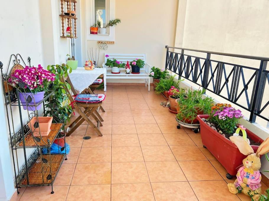 Cozy Fairytal Garden Apartment, Family Friendly, Free Parking, 15 Min To Airport Атина Екстериор снимка